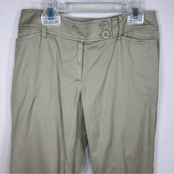 SIZE 2 PETITE ANN TAYLOR LOFT BEIGE KHAKI CROPPED CAPRI PANTS NEUTRAL OUTDOOR - Picture 2 of 9
